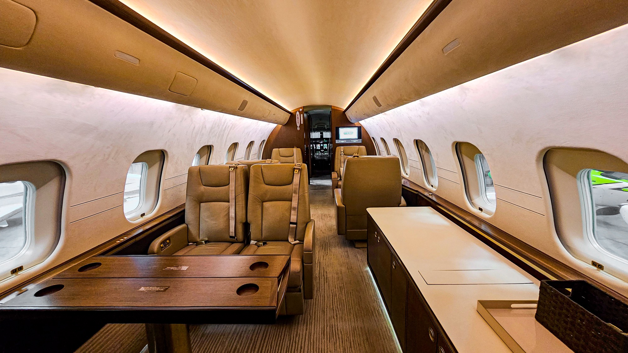 Bombardier Global 5000 11